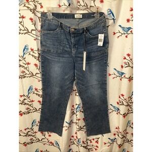 Nicole Miller Soho High-Rise Kick Boot Faded Denim Cute Jeans Bottom Hem Cut